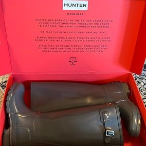US size 6 or EU37 like new tall gray hunter boots